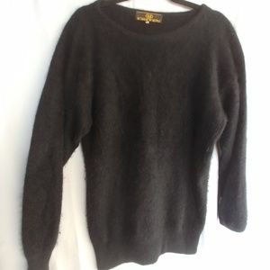 United black lambswool sweater (like new)